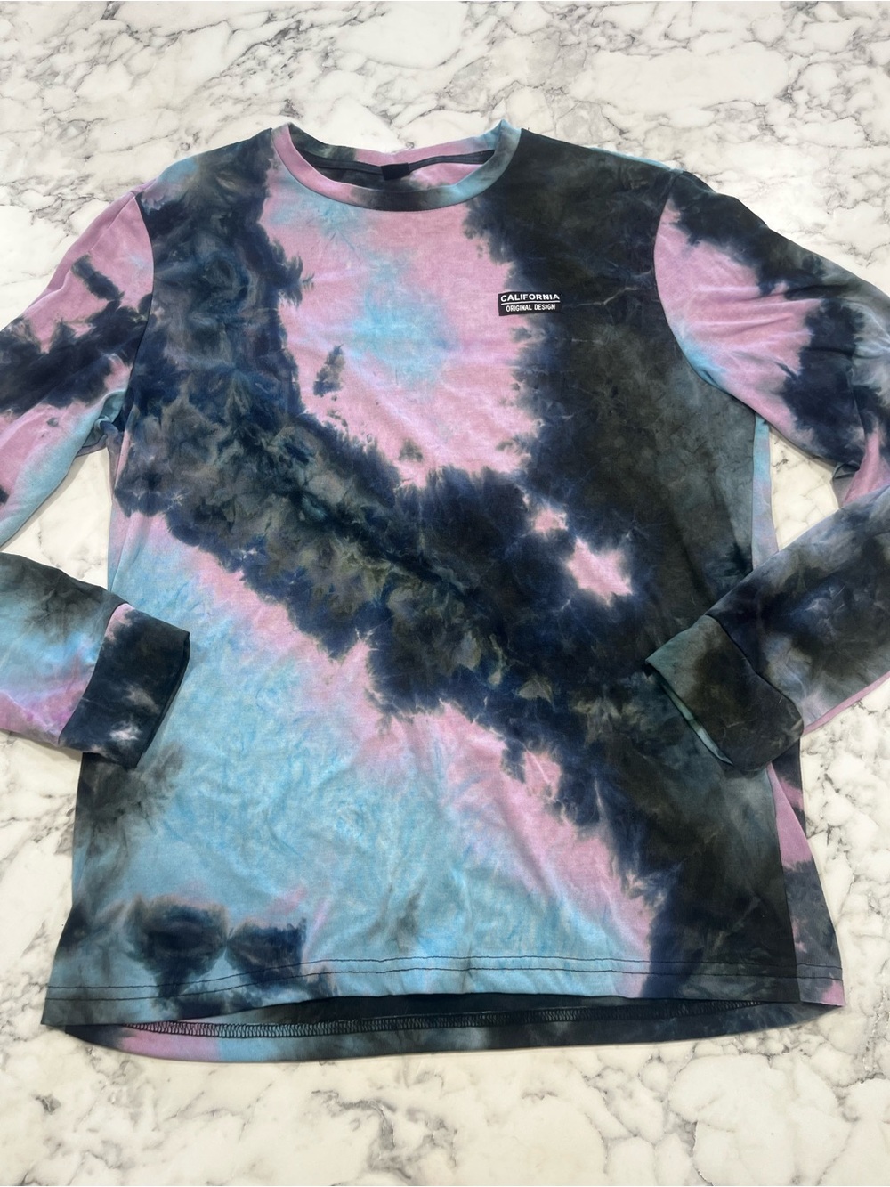 Manfinity size medium men’s tie dye long sleeve shirt
